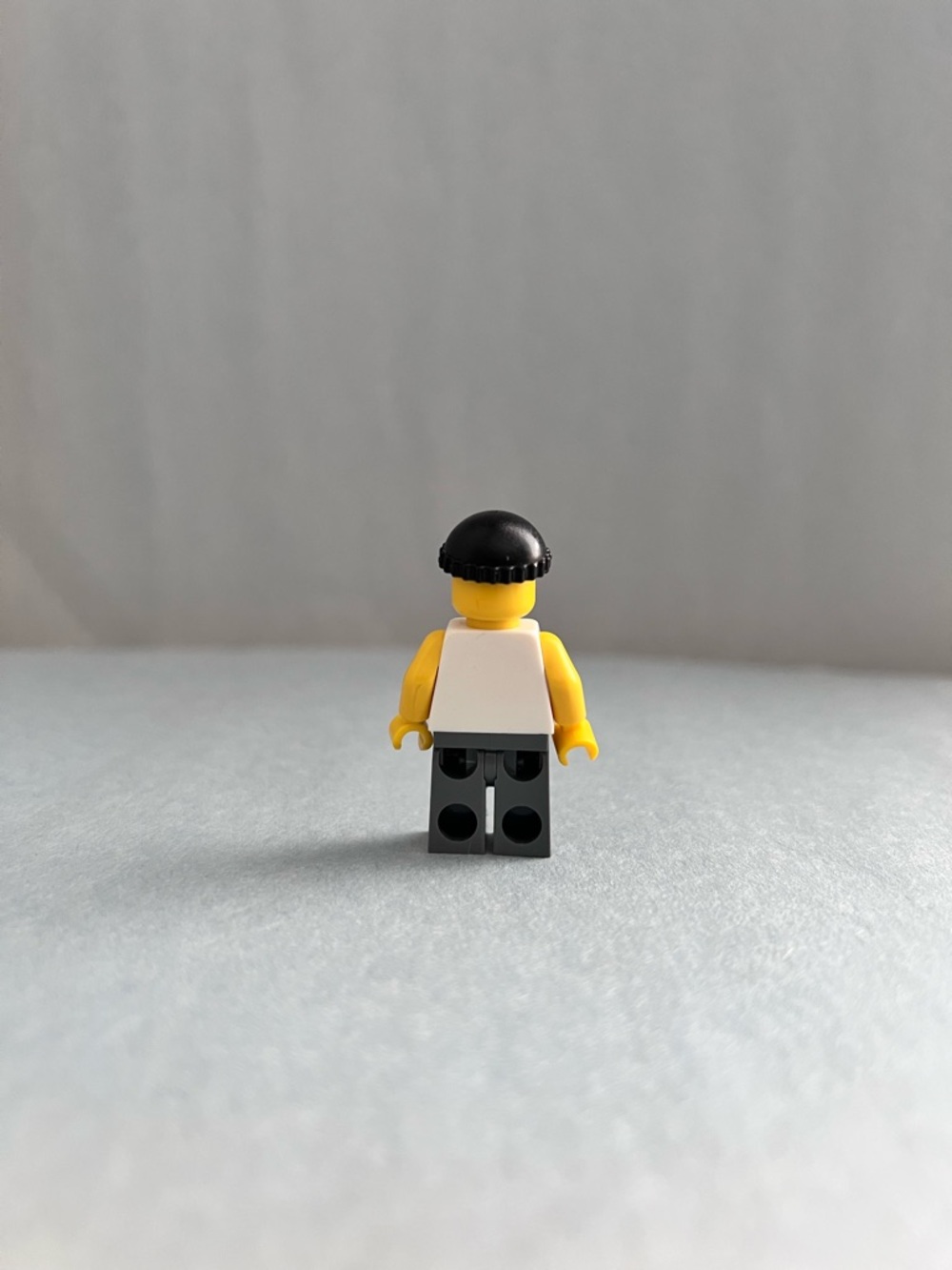 Lego Rapper Minifigure - Picture 2 of 3